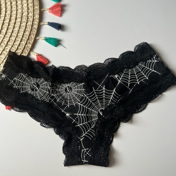 Victoria's Secret PINK Lace Waist Cheeky Panty Halloween Spider Web Black Small - Picture 5 of 6